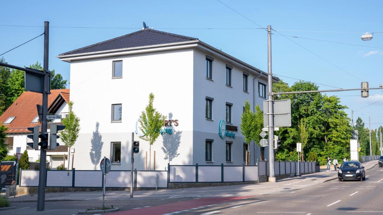 Henrys Sleeping Am Augsburger Eiskanal Luaran gambar